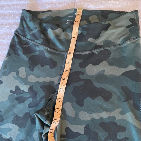 GapFit Leggings - green camo pattern - Picture 10 of 16